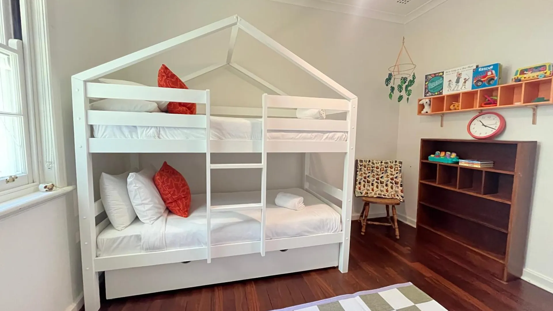 2 Cute Cosy Cottage Garden 2Brms Perth Australia